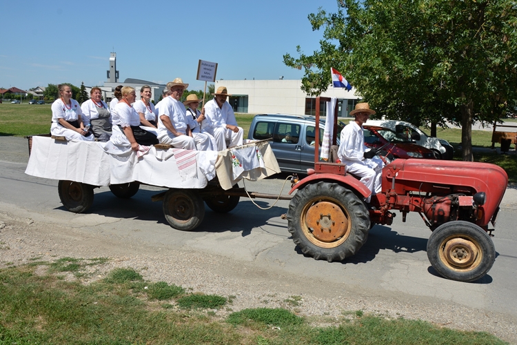 Žetvene svečanosti u Trnovcu