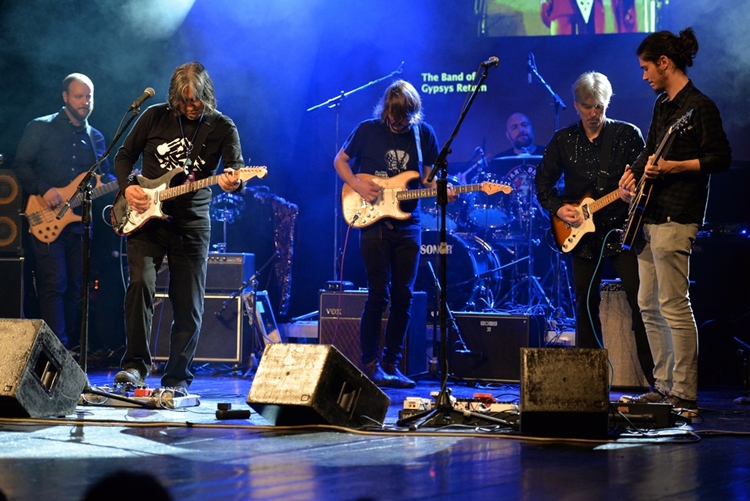 Festival letećih gitara