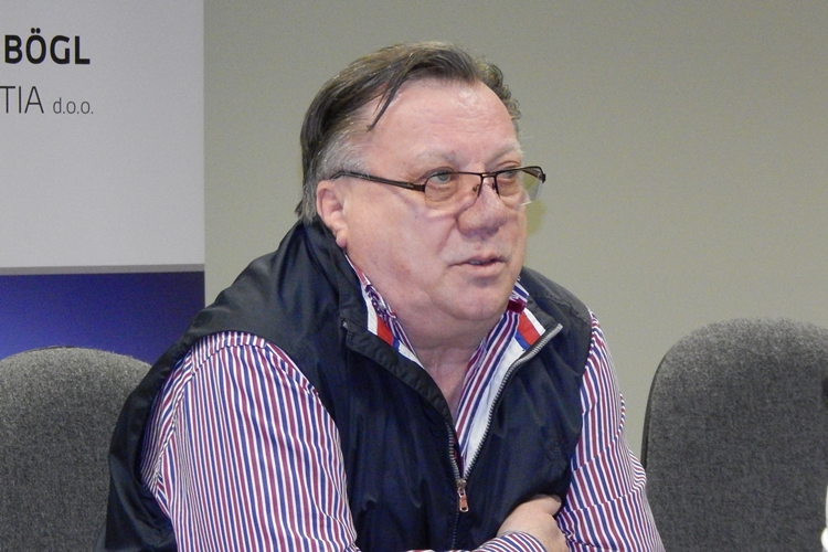 Halid Bešlić