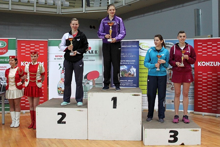 stolni tenis - Petra Petek