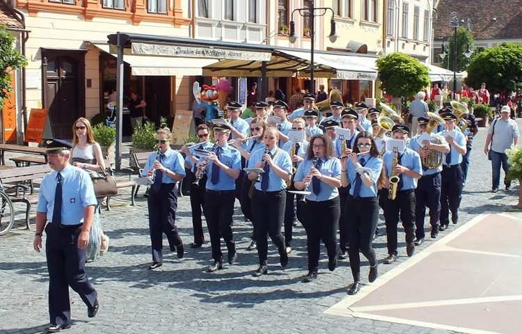 Gradski puhački orhestar Hrvatskih željeznica Varaždin