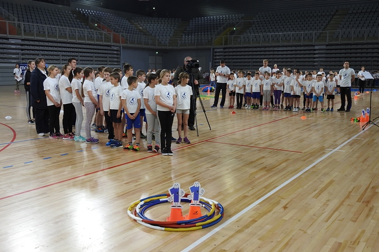 Univerzalna sportska škola