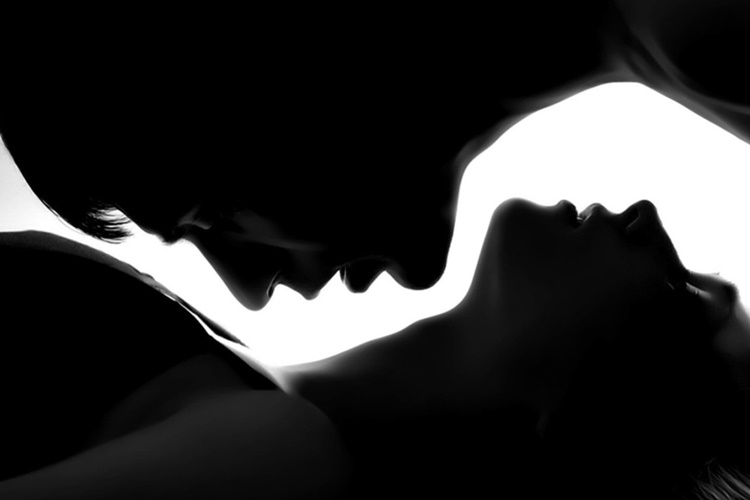 dirt-love-passion-kiss-shadow-photo-70160