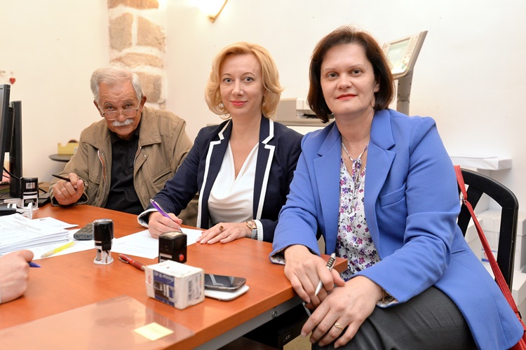 Predaja_lista_za_izbore (11)