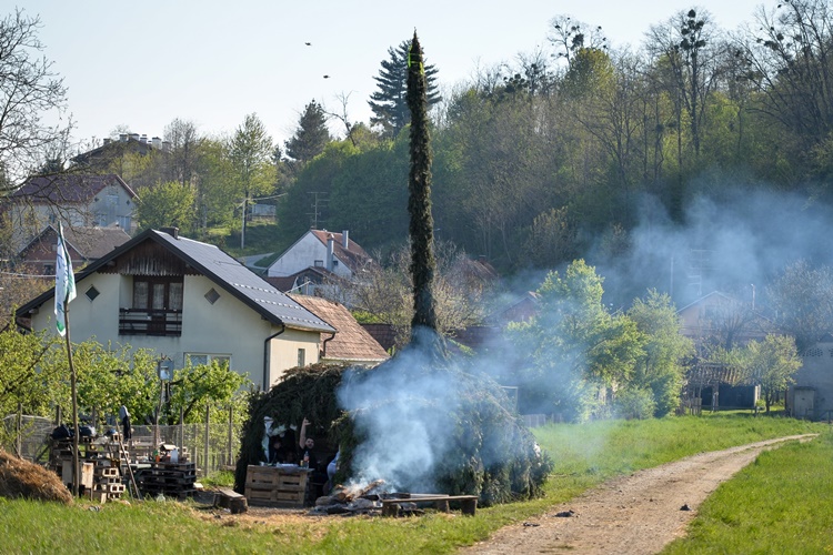 Vuzemnice_Ladanje (1)