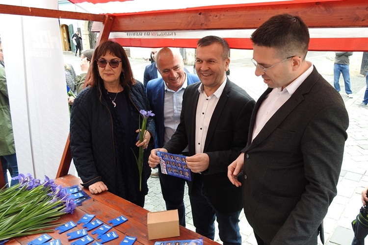 hdz 4