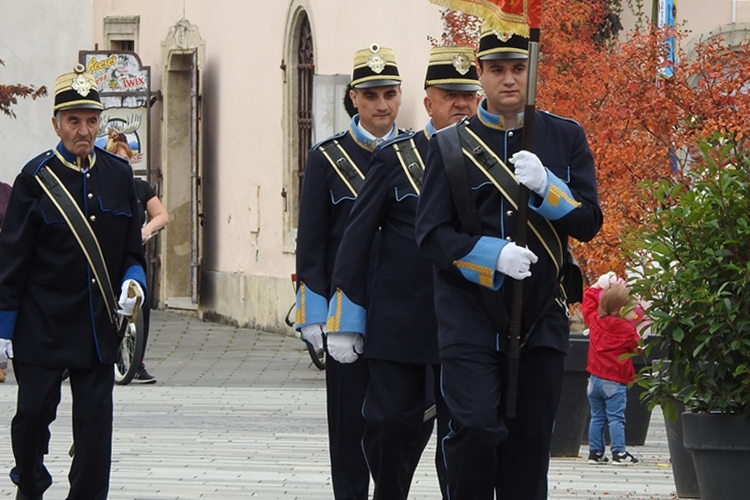 Susret povijesnih postrojbi